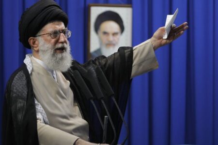 سخنرانی امام خامنه ای با عنوان رونق تولید