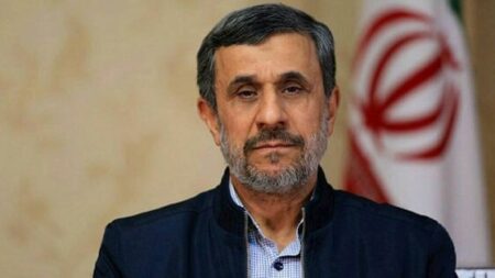 حمله تند و شتابزده به محمود احمدی‌نژاد یک ترفند انتخاباتی