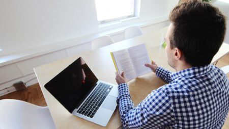 با ما در قله های کسب و کار بدرخشید