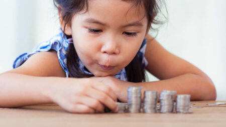 آموزش مدیریت منابع مالی به کودکان و نوجوانان