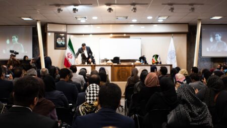 کارگاه فنون دفاع حرفه ای برای وکلا ی دادگستری و مشاوران حقوقی در سال1397