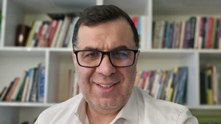 بهترین مشاور انتخابات ایران نوشته دکتر مازیار میر