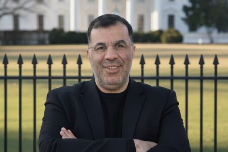 بهترین مدرس مذاکره و زبان بدن ایران دکتر مازیارمیر