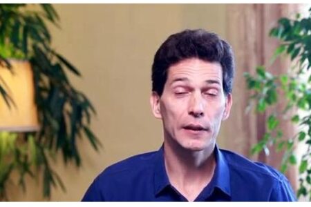 مزدا فر مومنی کیست و چه می گوید؟