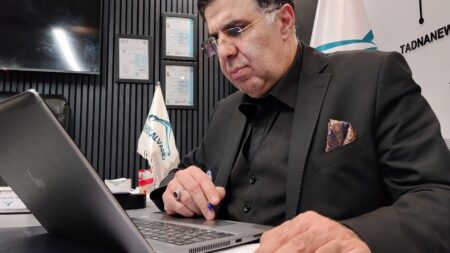 کتاب مجمع الجزایر الگولاگ حمع آوری و تنظیم مازیار میر