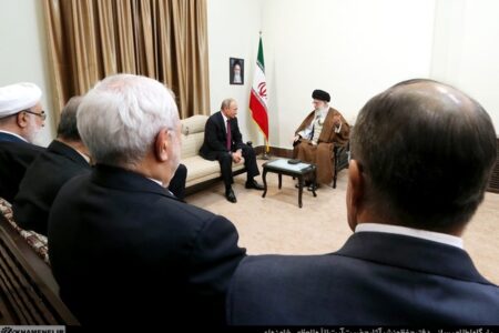 تحلیل علمی و انسانی یک دیدار تاریخی از منظر ارتباطات غیرکلامی پوتین با امام خامنه ای
